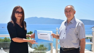 Azka otel'e SGK'dan teşekkür plaketi