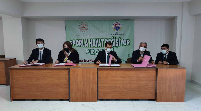 Dalaman'da ‘Sporla hayat değişiyor’ projesi için imzalar atıldı