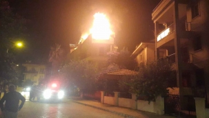 Fethiye’de çatı katı yangını