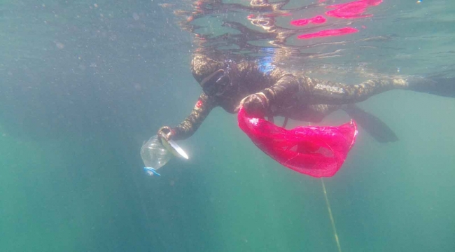 Bodrum’da deniz dibi temizliği devam ediyor