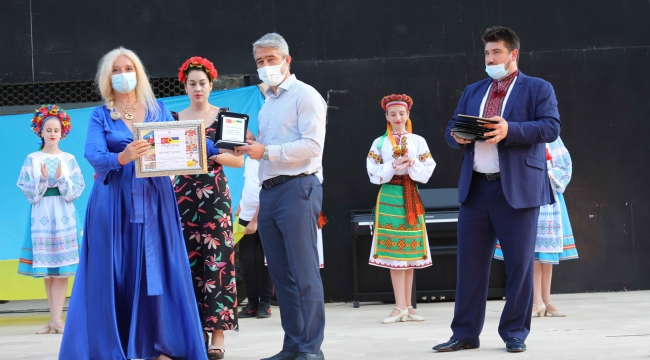 Marmaris Amfi Tiyatro’da sezon açıldı