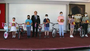 ‘1 kitap 1000 hayal projesi’ ödülleri verildi