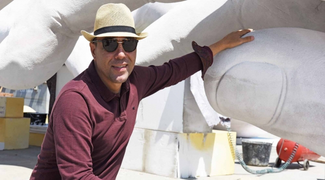 Anthony Quinn'in oğlu Lorenzo Quinn Bodrum’u seçti