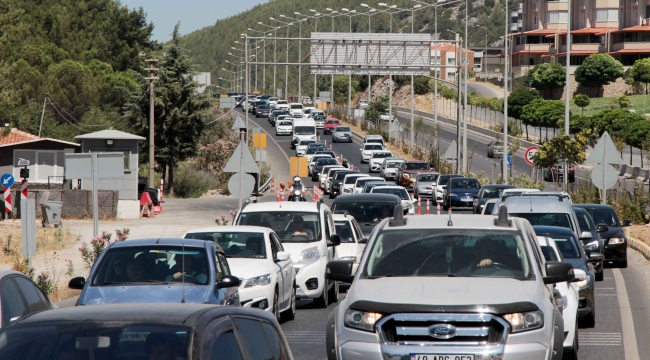 Araç kuyruğunun önü arkası yok