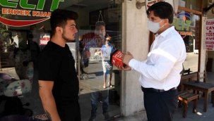 Fethiye’de Berberlere atık jilet kutusu dağıtıldı
