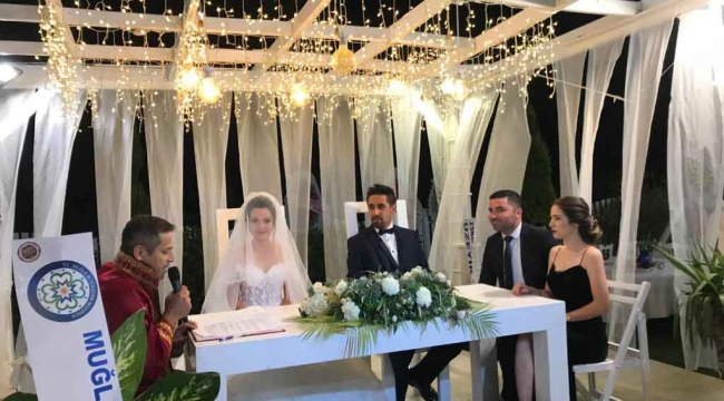 İrem ve Sinan için görkemli düğün