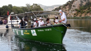 Kanal Temiz” teknesi Dalyan'da temizliğe başladı