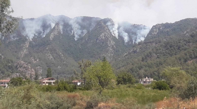 Marmaris-Datça karayolu ulaşıma kapandı