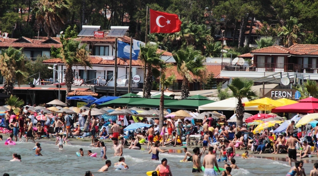 Sakin Kent'te tatilci izdihamı