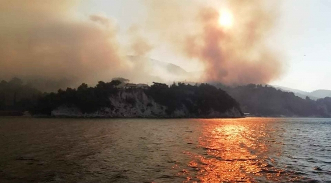 Samos kabusu yaşıyor