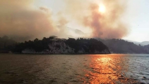 Samos kabusu yaşıyor