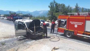 Seydikemer Yayla Yolunda Araç Alev Aldı