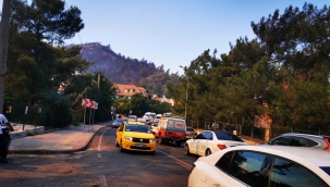 Tatilciler Marmaris’i terk ederken, tahliyeler de devam ediyor
