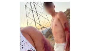 Uçuruma uçan araçta 1’i ağır 2 kişi yaralandı