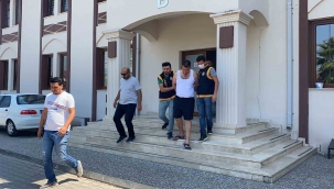 Annesini yemek masasında bıçaklayan öldüren zanlı tutuklandı