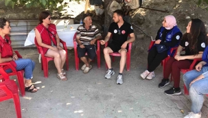 Gönüllü gençler yangın bölgesinde psikososyal destek sağlıyor