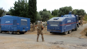 Komandolar karadan helikopterler havadan Bayır köyünü kurtarmaya çalışıyor