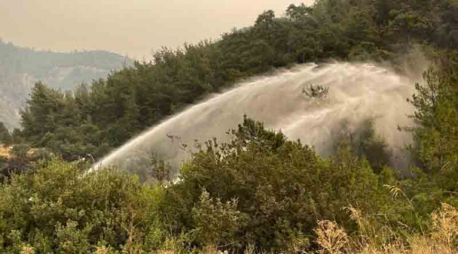 Marmaris’te itfaiye aracı devrildi