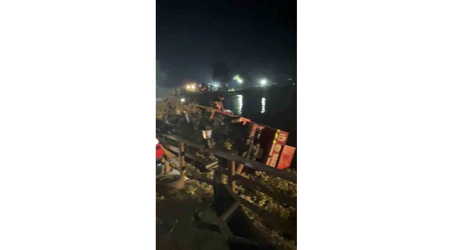 Marmaris’te itfaiye aracı devrildi
