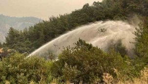 Marmaris’te itfaiye aracı devrildi