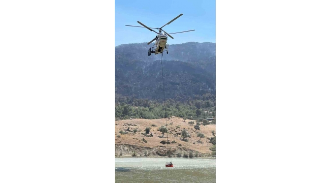 Söndürme helikopterleri arı gibi çalışıyor