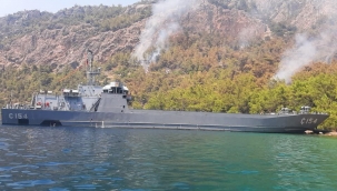 Türkiye’nin ilk acil kurtarma gemisi ‘Nene Hatun’ Çanakkale Boğazı’ndan geçti