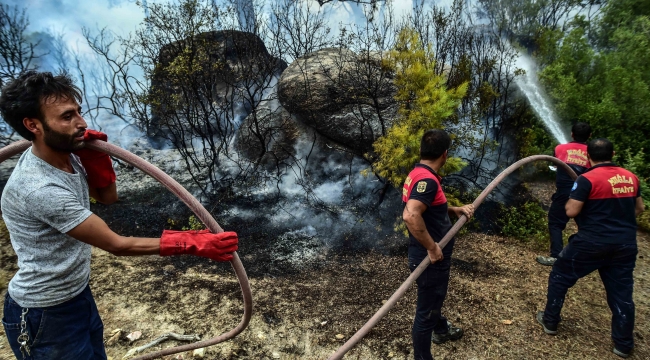 Yatağan’da yangınla mücadele fotoğraf karelerine yansıdı