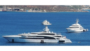 200 milyon dolarlık yatıyla Bodrum’a demir attı.