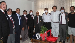 94 Yaşındaki Kore Gazisini Sevindiren Ziyaret