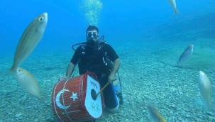 Bu da çılgın davulcu: Havada, karada ve denizin altında davul çaldı