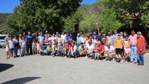 İtfaiyeciler yangınlarda canla başla mücadele ettikleri Marmaris'te bu kez tatil yaptı