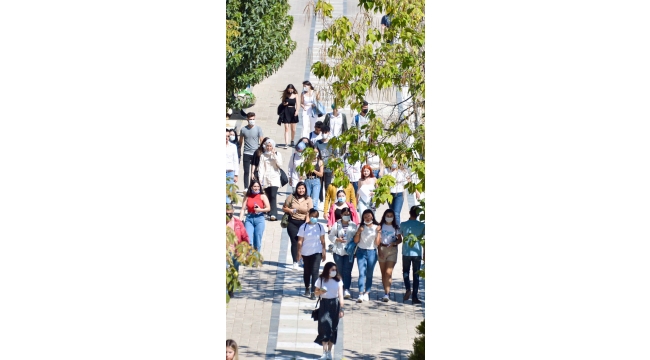 Kampüs öğrencilerle hayat buldu