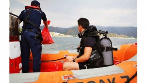 Marmaris körfezinde dip temizliği