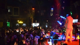 Marmarisliler Sakiler Grubu ile unutulmaz bir gece yaşadı