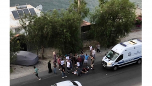 Motosiklet yayaya çarptı: 2 yaralı