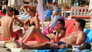 Bodrum’da sıcak havayı gören sahile koştu