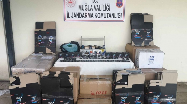 Fethiye'de 300 bin liralık kaçak hap ele geçirildi 