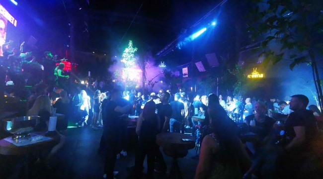 Marmaris’te yazdan kalma gecelerde eğlenceler devam ediyor