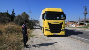 Milas’ta tırın çarptığı kadın feci şekilde can verdi