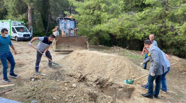 Muğla’da ölen kimsesiz İngiliz’in cenazesini belediye ekipleri kaldırdı