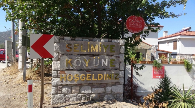 Tarihi kalelere gözü gibi bakıyorlar