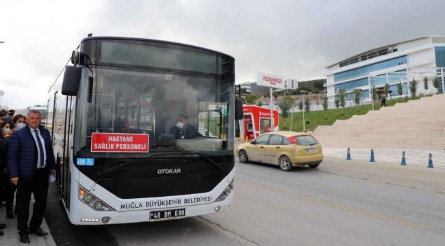 Büyükşehir sağlık çalışanlarını ücretsiz taşıyor