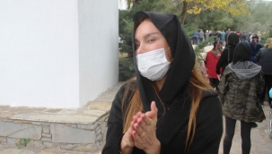 Ebru Şallı gözyaşları içerisinde babasını uğurladı