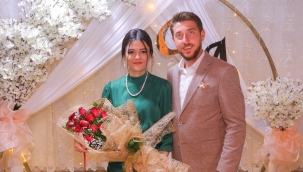 Kaya ve Dipdağ ailesinden sade nişan töreni