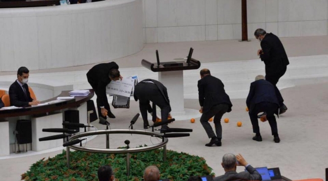 CHP Milletvekili Erbay Bir Kasa Portakalı Meclis Kürsüsünden Döktü 