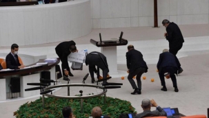 CHP Milletvekili Erbay Bir Kasa Portakalı Meclis Kürsüsünden Döktü