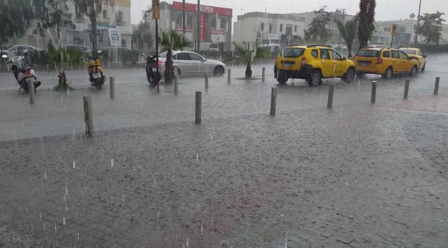 Fethiye'de Yağmur Etkili Oldu