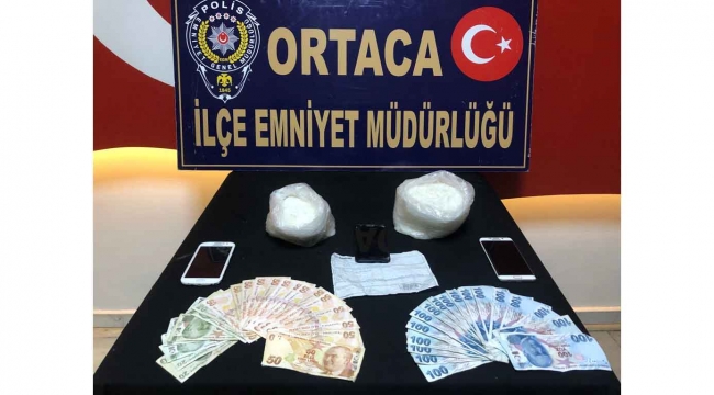 Polis uyuşturucu tacirine geçit vermedi.