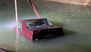 Sulama kanalına düşen otomobilin sürücüsü hayatını kaybetti