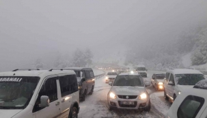 Antalya karayolu kar nedeniyle ulaşıma kapatıldı